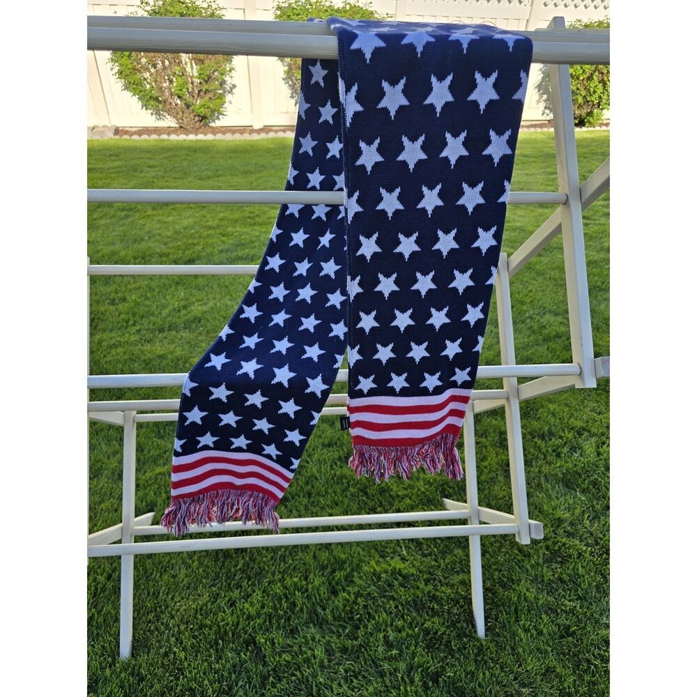 City Hunter Patriotic Flag 100% Acrylic 76" Scrafe